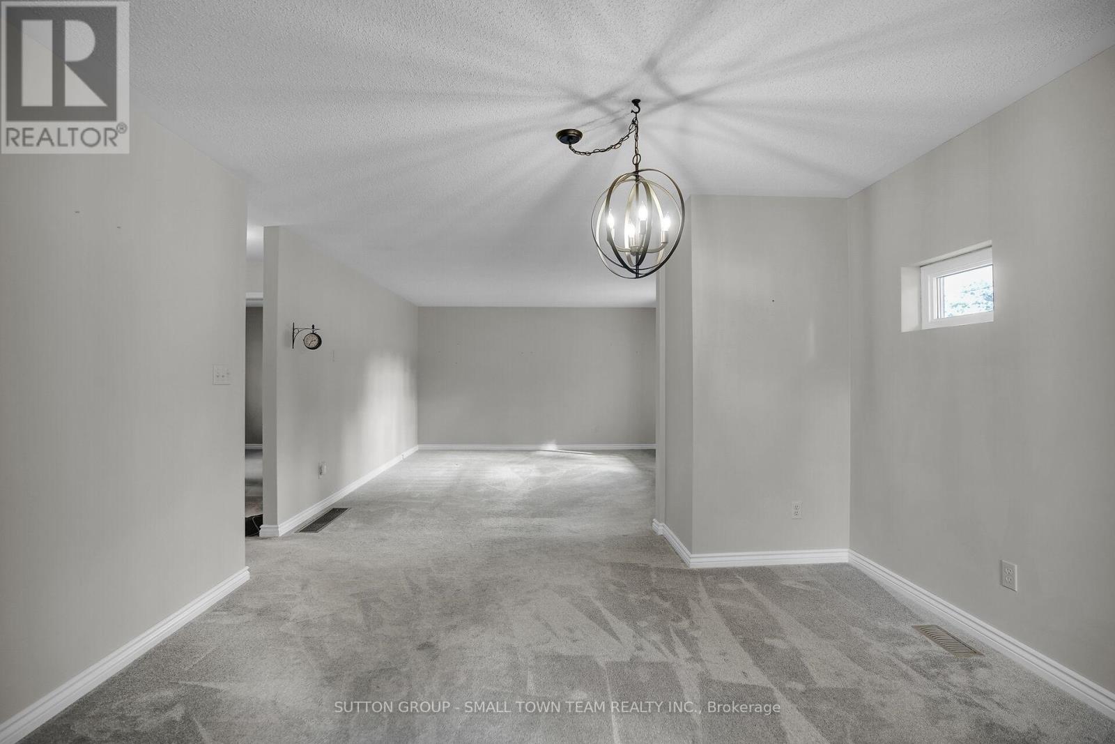 110 John Street W, South Huron, Ontario  N0M 1S2 - Photo 8 - X12473364