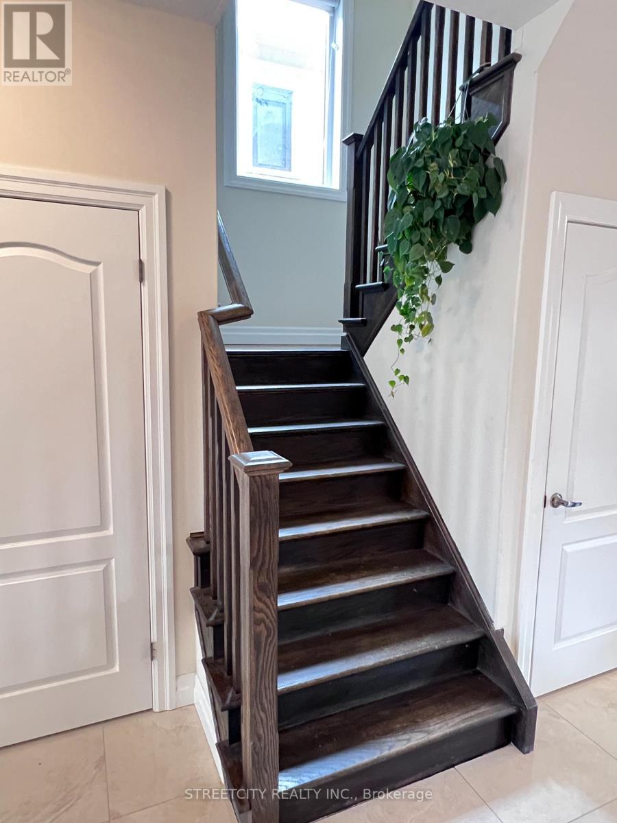 878 Zaifman Circle, London North, Ontario  N5X 0M9 - Photo 14 - X13024390