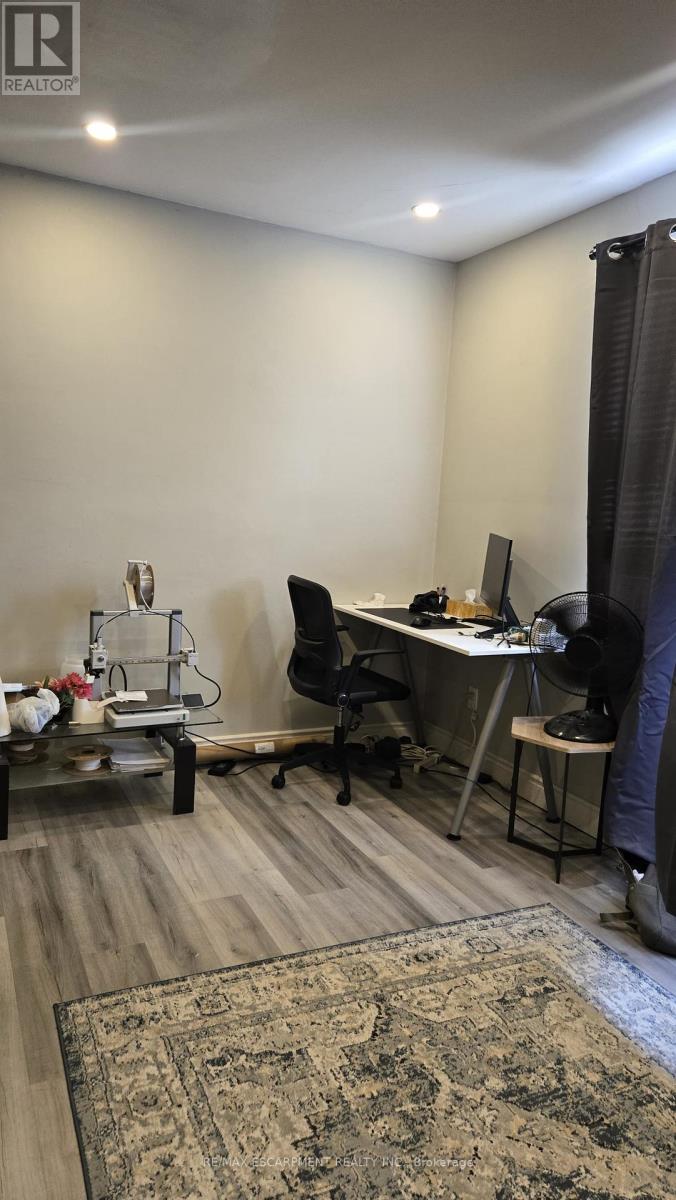 303 - 37 Mericourt Road, Hamilton, Ontario  L8S 2N5 - Photo 3 - X13024928