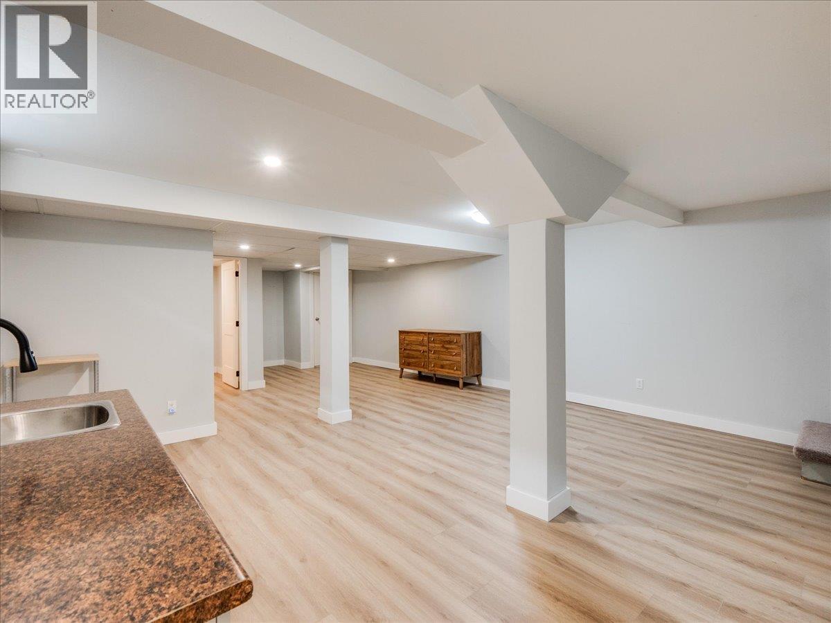 1727 Circle Street, Trail, British Columbia  V1R 1W8 - Photo 36 - 10383735