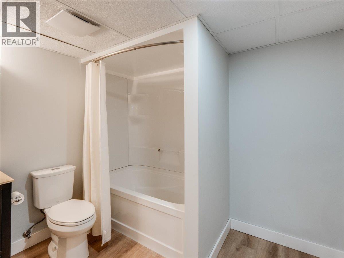 1727 Circle Street, Trail, British Columbia  V1R 1W8 - Photo 39 - 10383735