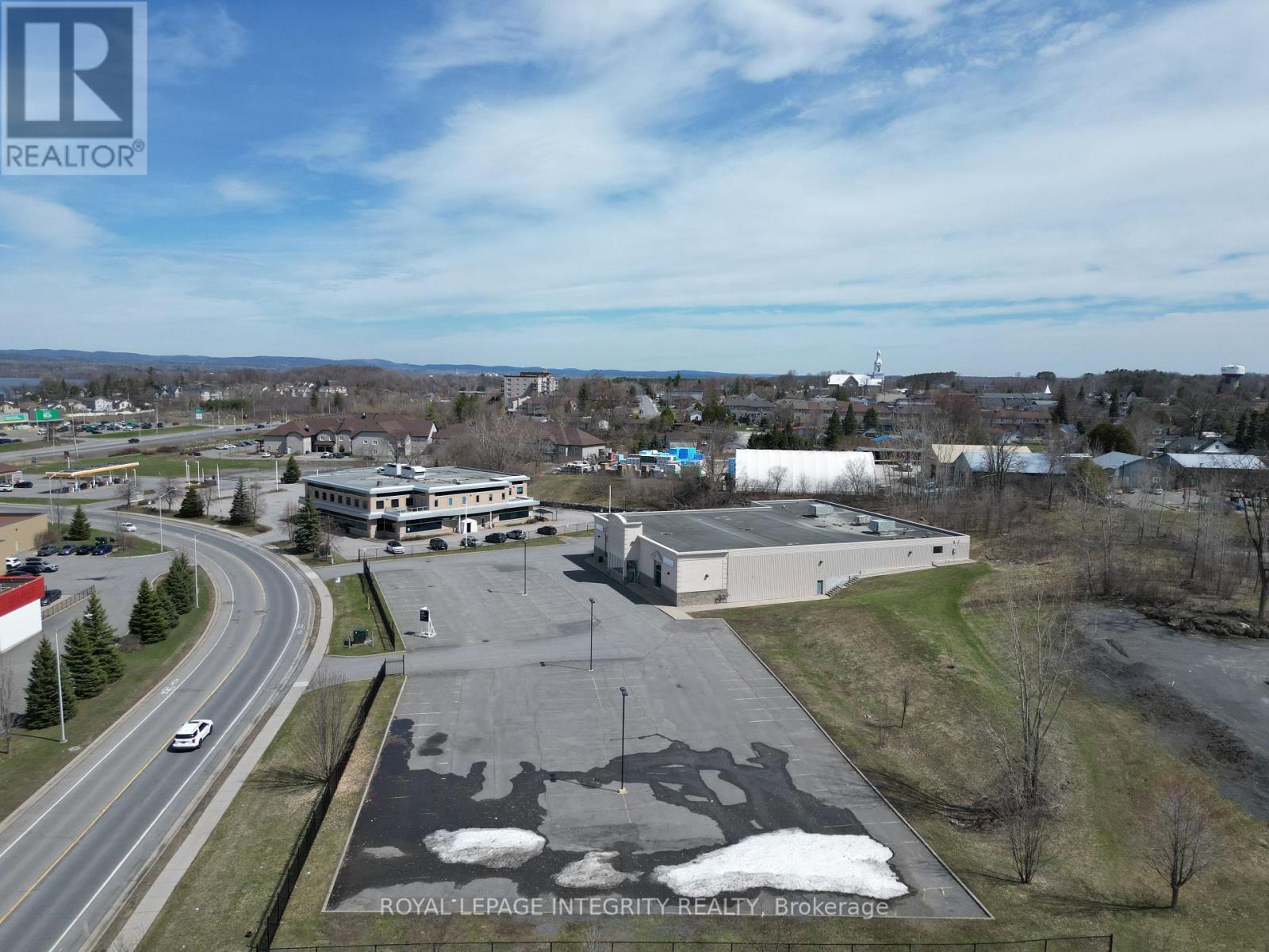 2747 Chamberland Street, Clarence-Rockland, Ontario  K4K 0B2 - Photo 2 - X12925554