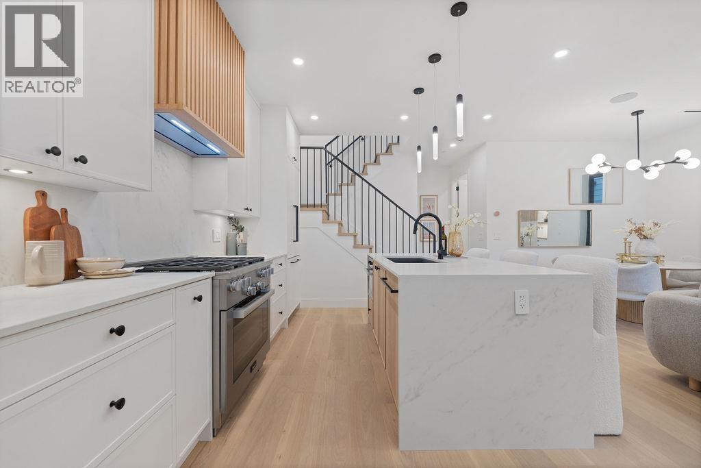 1 2846 W 12th Avenue, Vancouver, British Columbia  V6K 2P9 - Photo 3 - R3098098