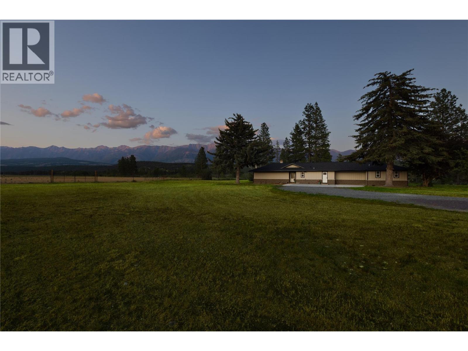 5496 93/95 Highway, Wasa, British Columbia  V0B 0A7 - Photo 50 - 10382734