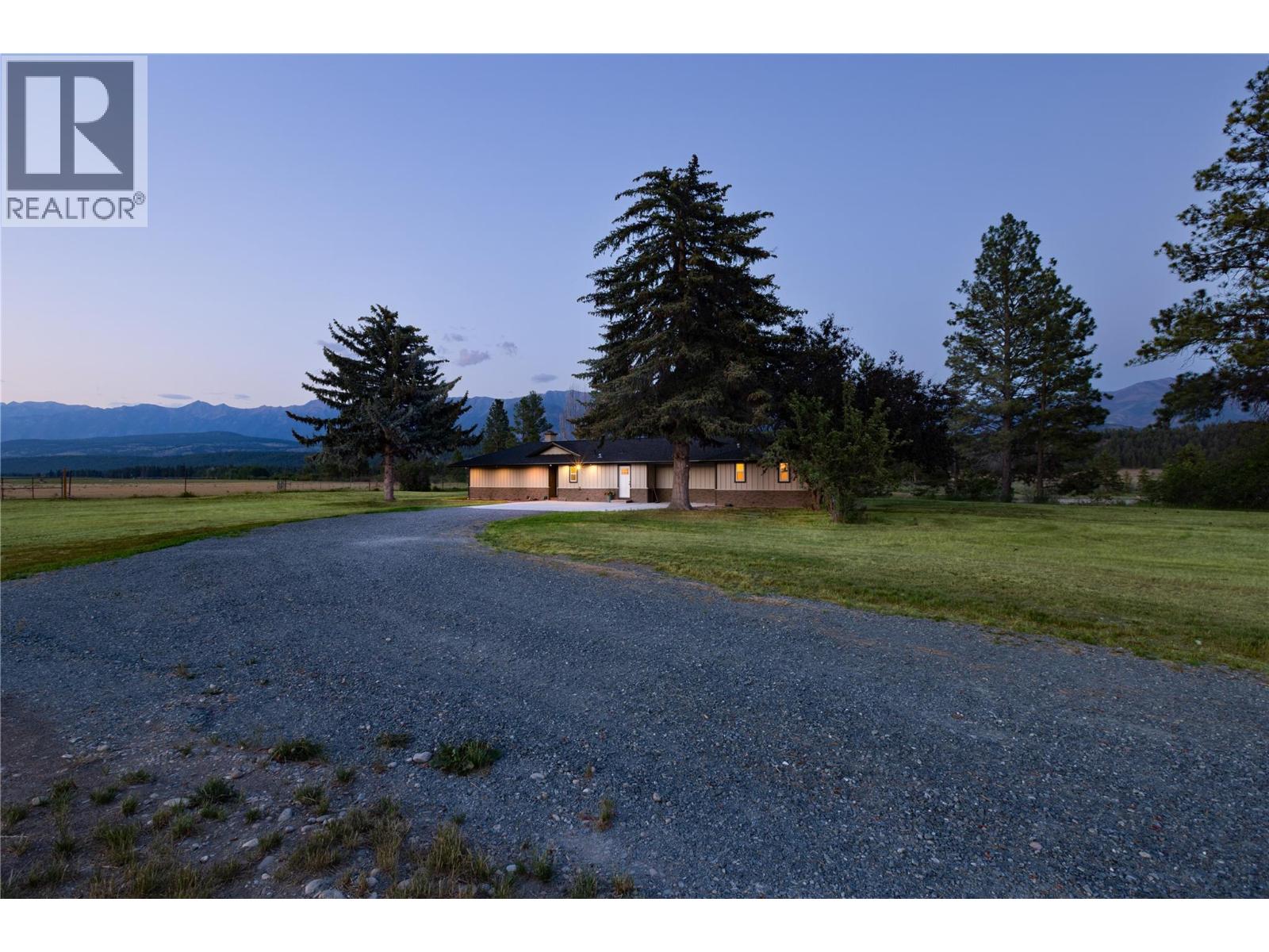 5496 93/95 Highway, Wasa, British Columbia  V0B 0A7 - Photo 51 - 10382734