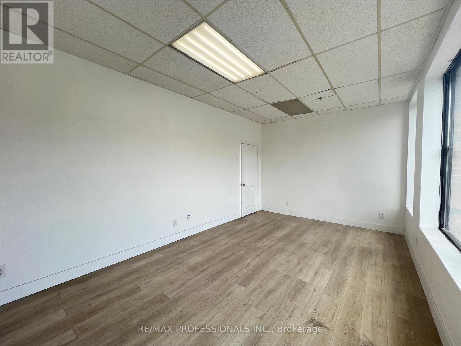 33 - 1310 Midway Boulevard, Mississauga, Ontario  L5T 2K5 - Photo 5 - W12899780