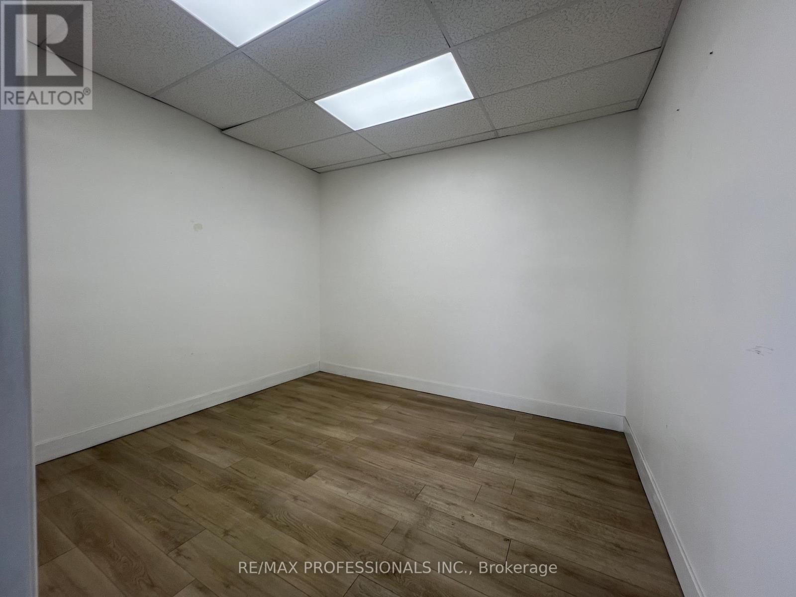 33 - 1310 Midway Boulevard, Mississauga, Ontario  L5T 2K5 - Photo 7 - W12899780