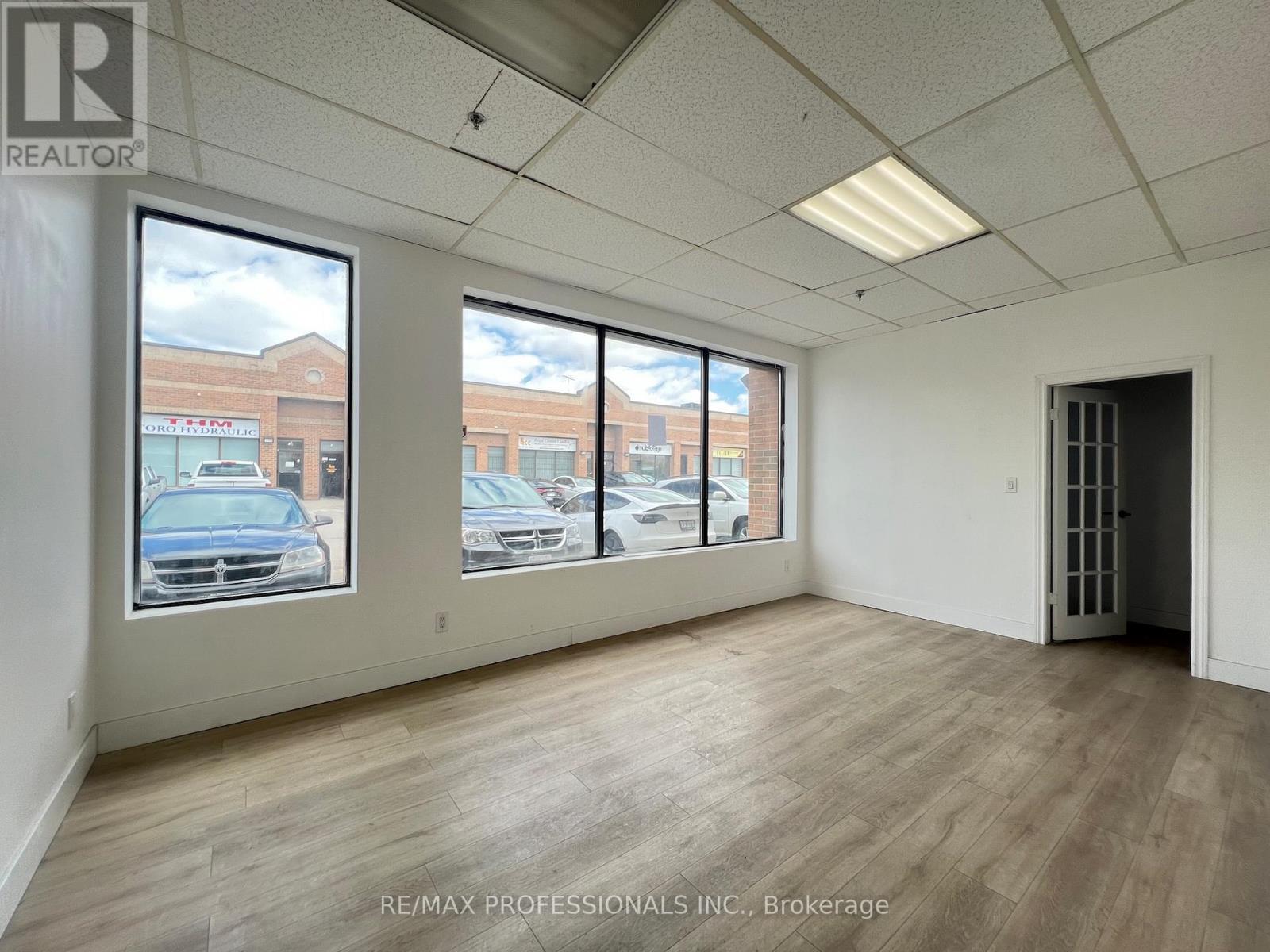 33 - 1310 Midway Boulevard, Mississauga, Ontario  L5T 2K5 - Photo 9 - W12899780