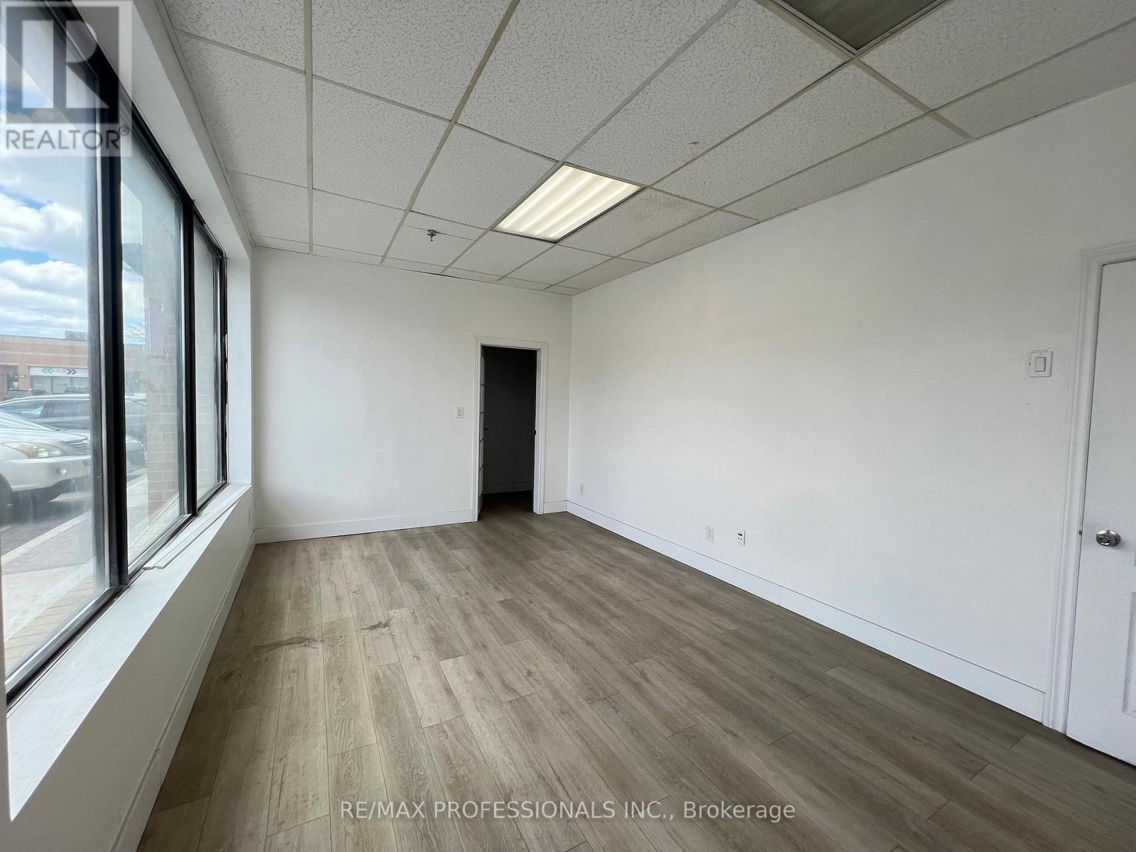 33 - 1310 Midway Boulevard, Mississauga, Ontario  L5T 2K5 - Photo 6 - W12899780