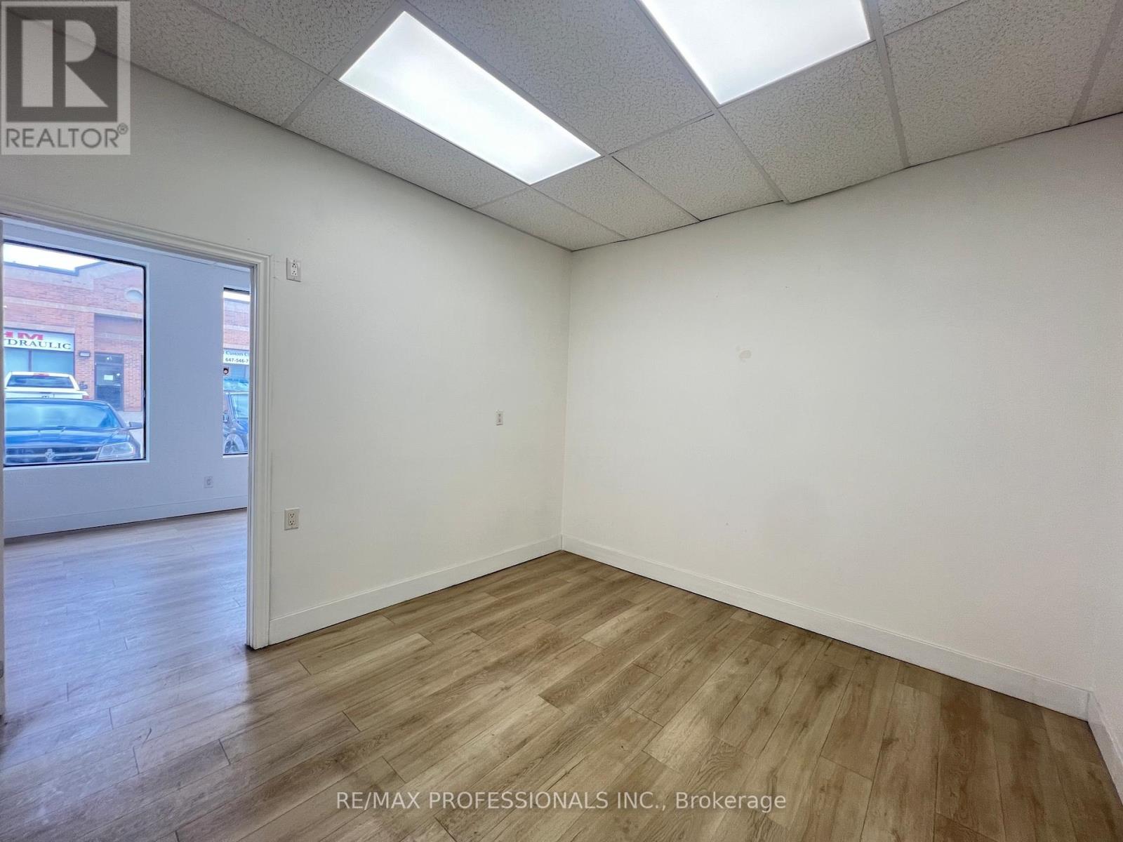 33 - 1310 Midway Boulevard, Mississauga, Ontario  L5T 2K5 - Photo 8 - W12899780