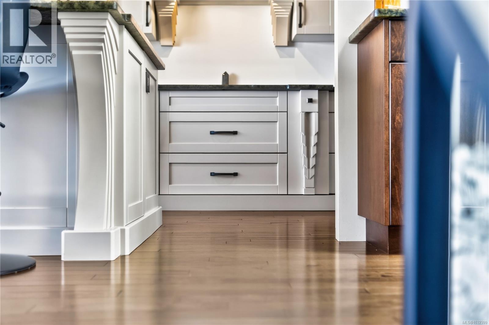 1214 College Dr, Nanaimo, British Columbia  V9R 6A4 - Photo 20 - 1032399