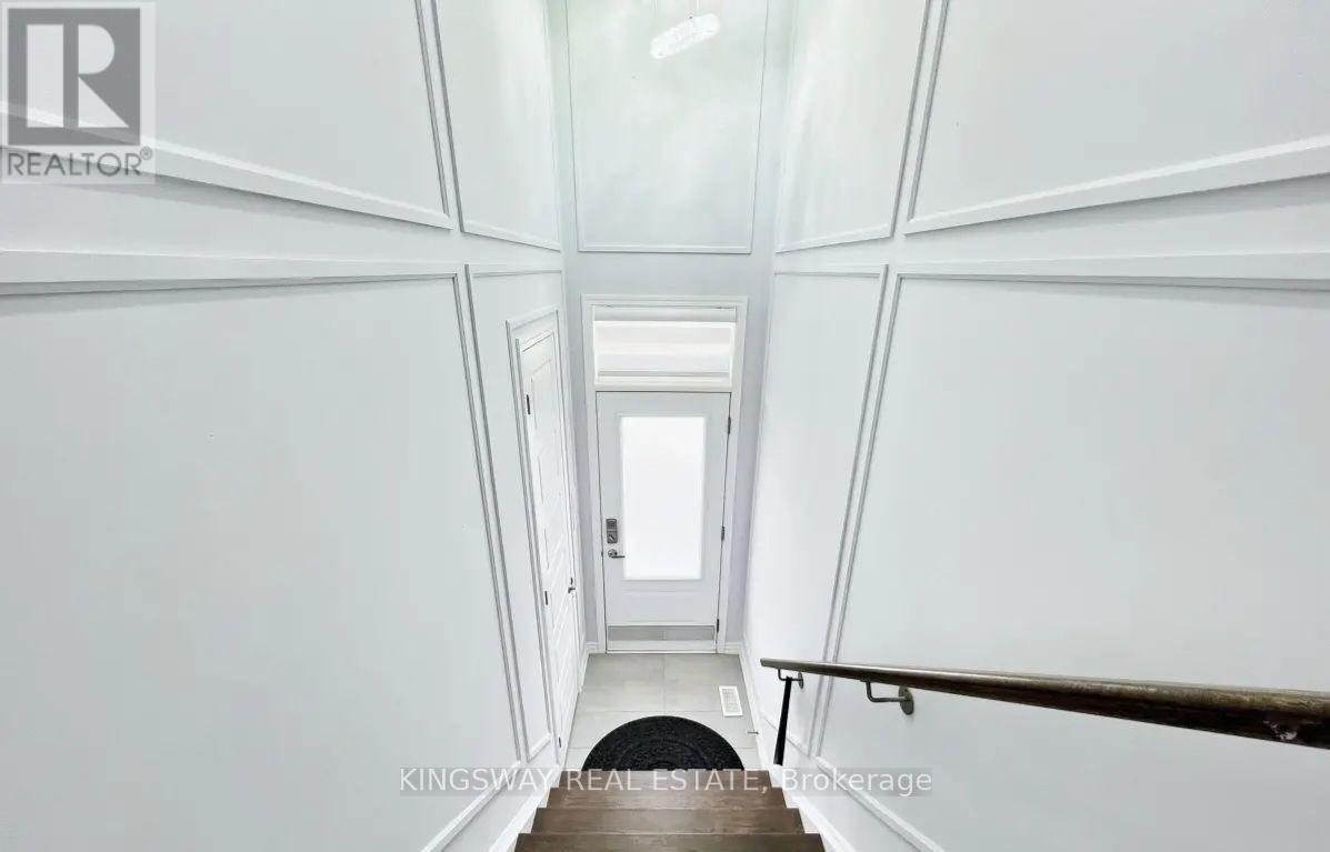 20 - 975 Whitlock Avenue, Milton, Ontario  L9E 1S9 - Photo 4 - W12992702