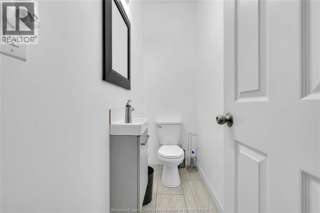 539 Campbell Avenue, Windsor, Ontario  N9B 2H5 - Photo 11 - 26008620