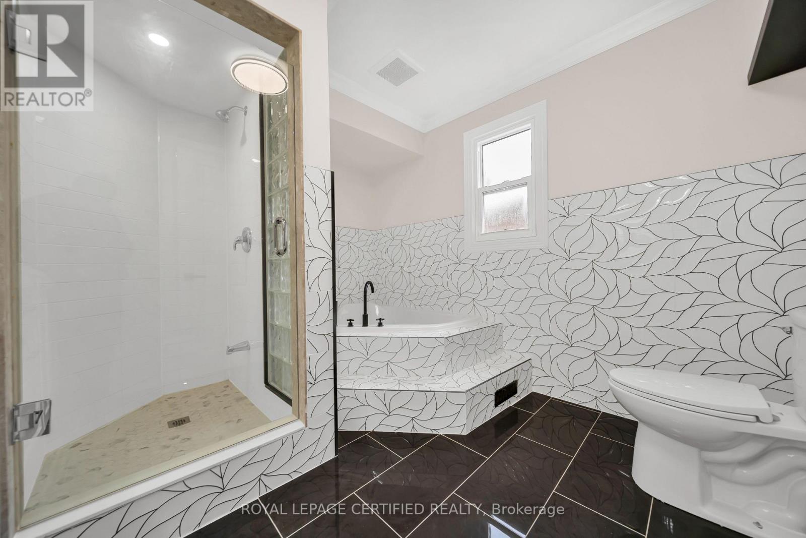 6062 Prairie Circle, Mississauga, Ontario  L5N 5C5 - Photo 26 - W13016756