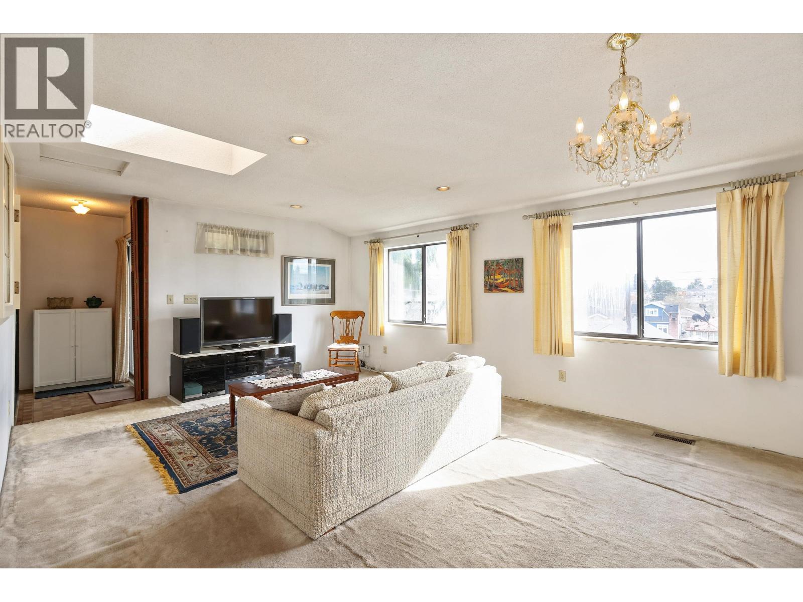 5336 Knight Street, Vancouver, British Columbia  V6P 2T9 - Photo 6 - R3108894