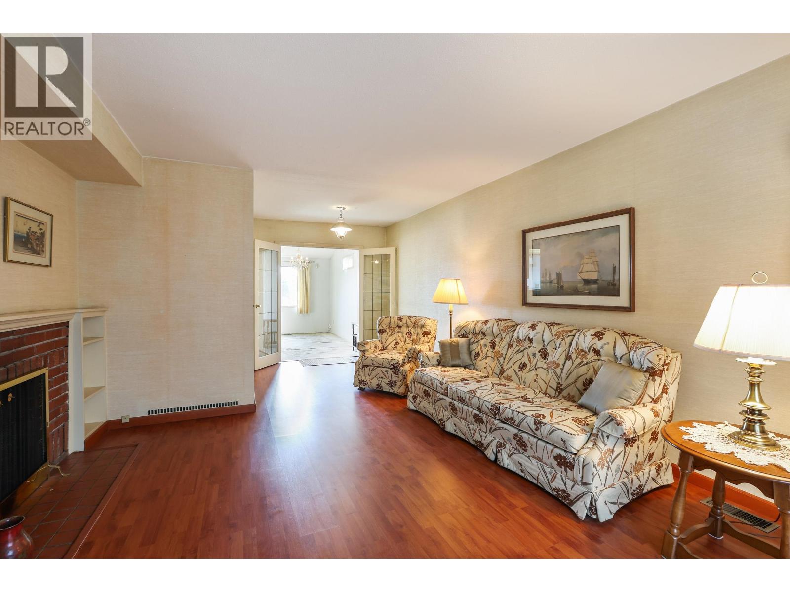 5336 Knight Street, Vancouver, British Columbia  V6P 2T9 - Photo 3 - R3108894