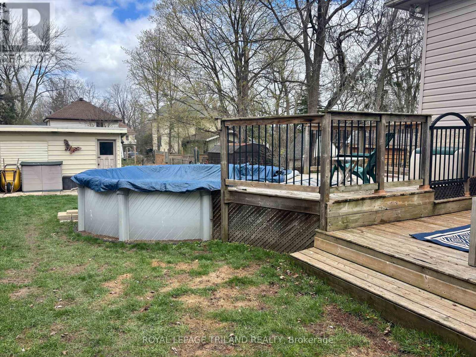 Photo 27 of 32 for 94 Queen Street