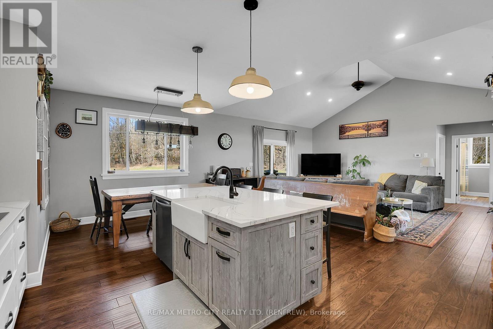 982 Bruce Street, Horton, Ontario  K7V 3Z4 - Photo 12 - X13025306