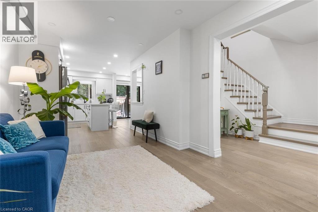 1118 Avondale Drive, Oakville, Ontario  L6H 5L4 - Photo 8 - 40820633