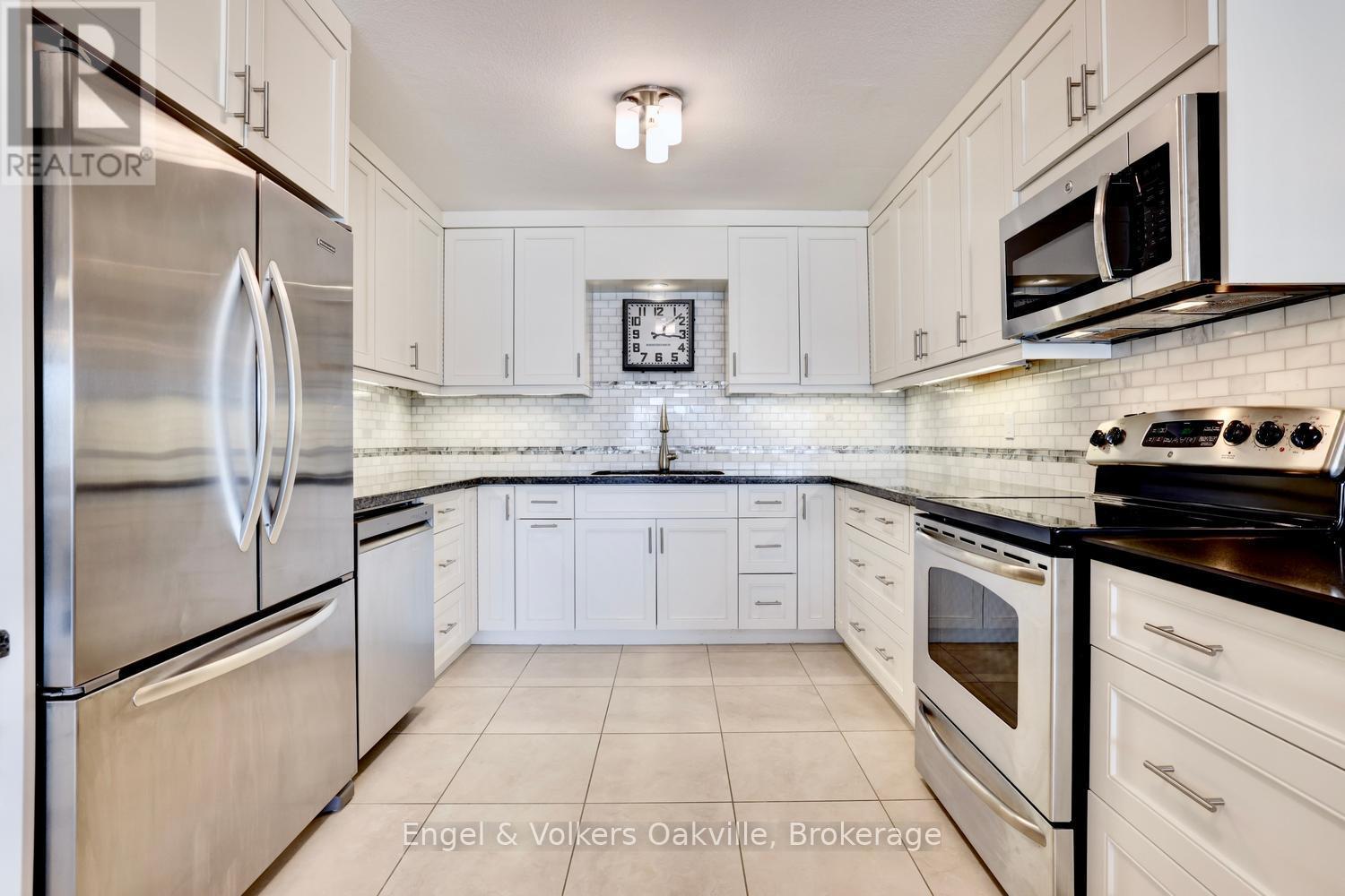 205 - 2180 Marine Drive, Oakville, Ontario  L6L 5V2 - Photo 12 - W13025356