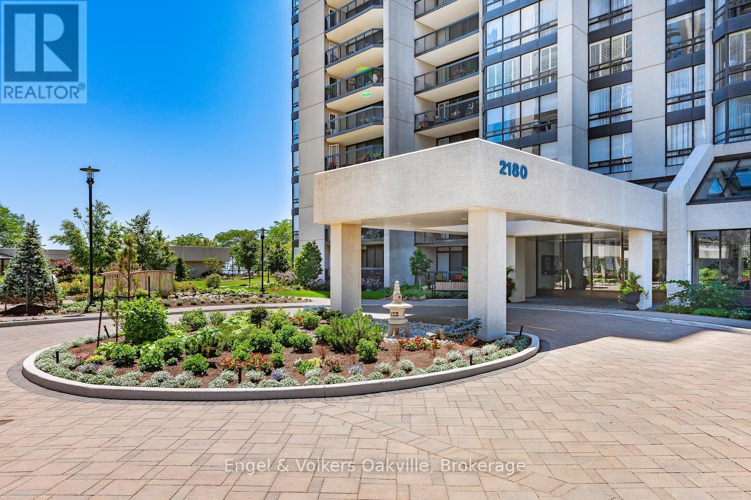 205 - 2180 Marine Drive, Oakville, Ontario  L6L 5V2 - Photo 3 - W13025356