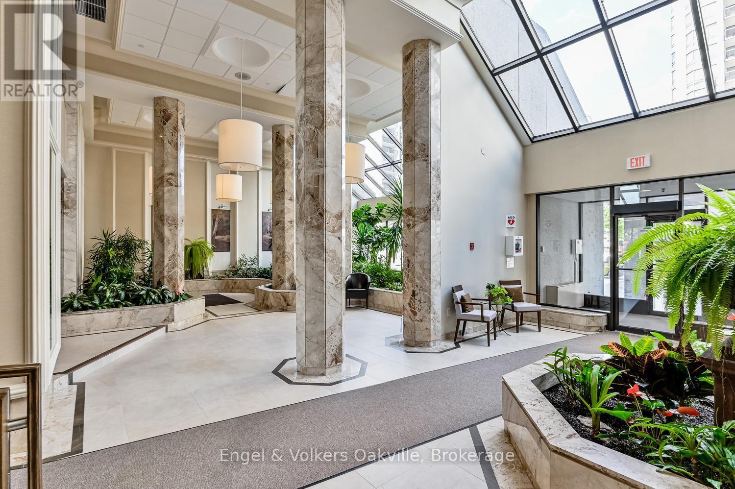 205 - 2180 Marine Drive, Oakville, Ontario  L6L 5V2 - Photo 4 - W13025356