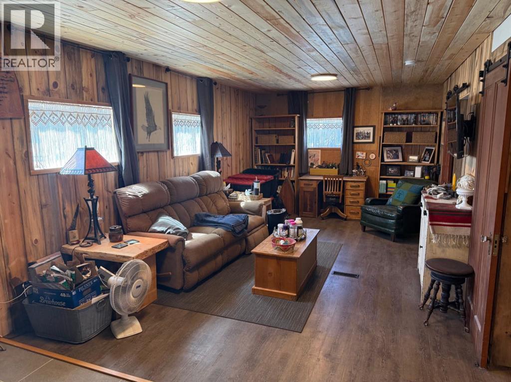 205 Hamilton Avenue, Lundbreck, Alberta  T0K 1H0 - Photo 15 - A2301711