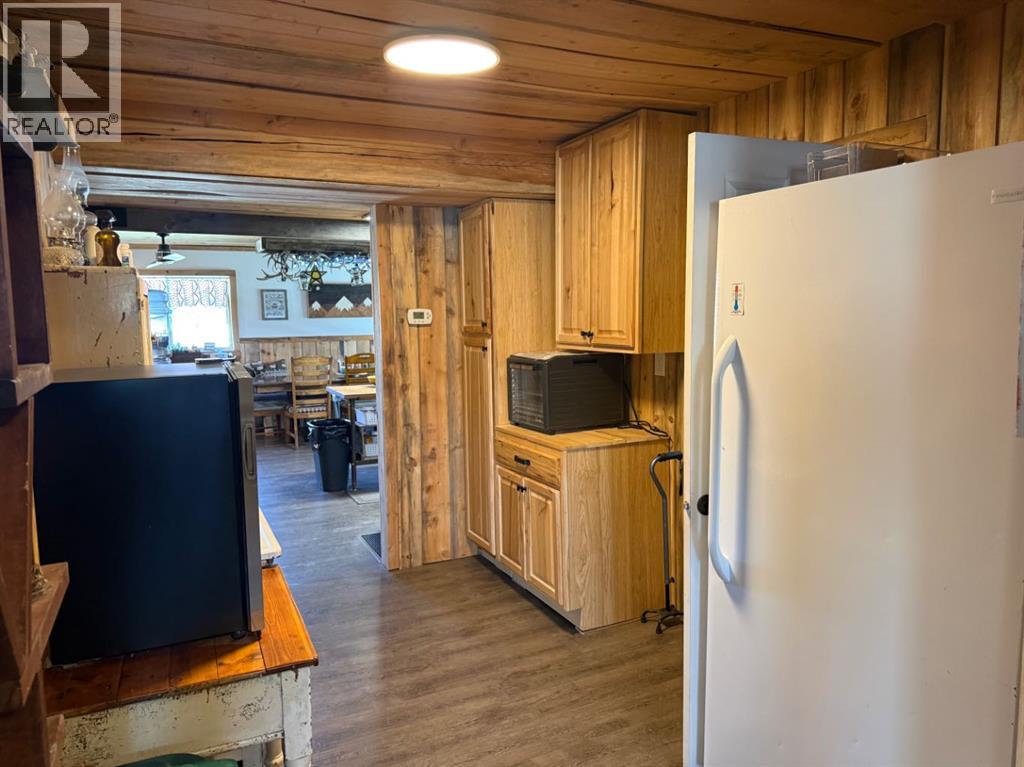 205 Hamilton Avenue, Lundbreck, Alberta  T0K 1H0 - Photo 18 - A2301711