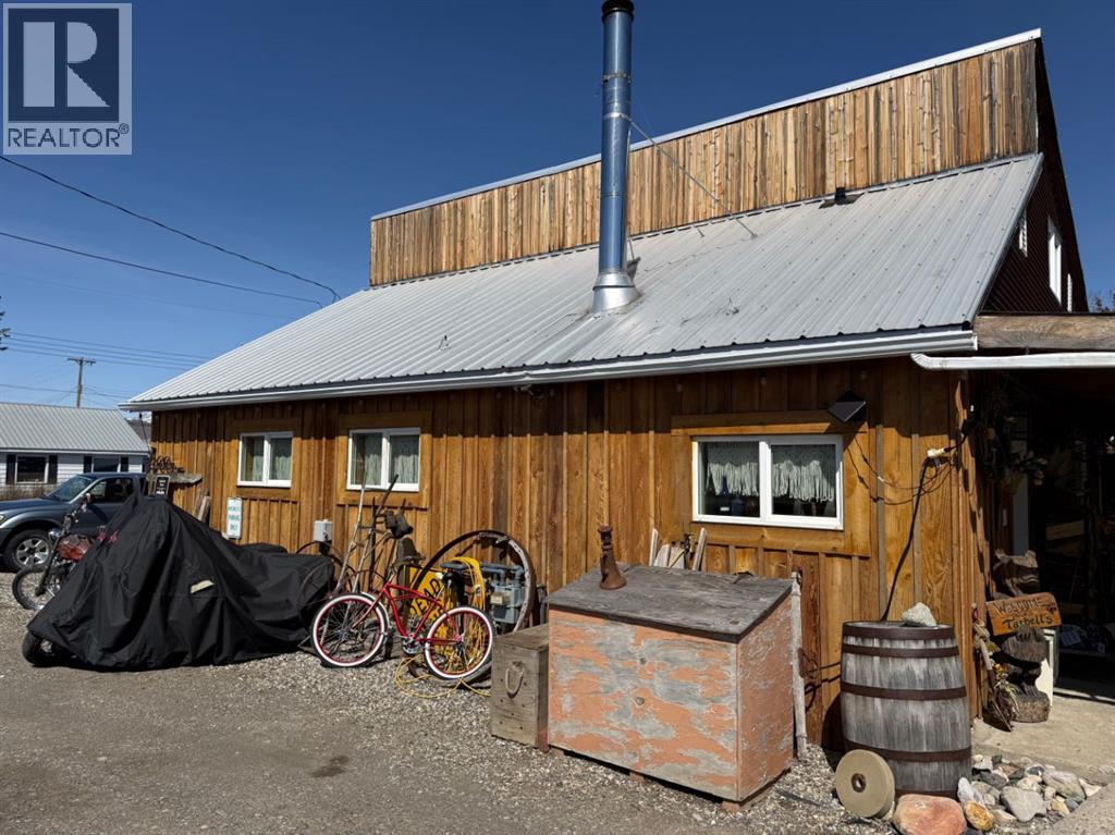 205 Hamilton Avenue, Lundbreck, Alberta  T0K 1H0 - Photo 34 - A2301711