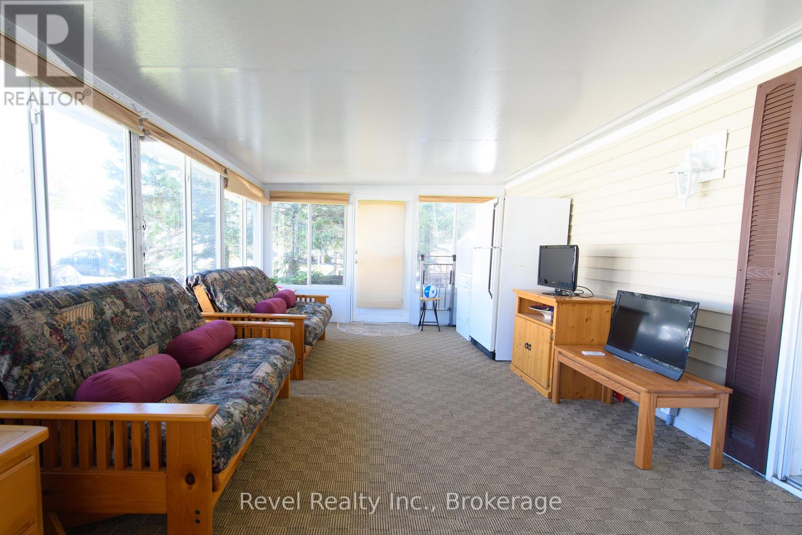 30 Huron Circle, Wasaga Beach, Ontario  L9Z 1X7 - Photo 12 - S13025358