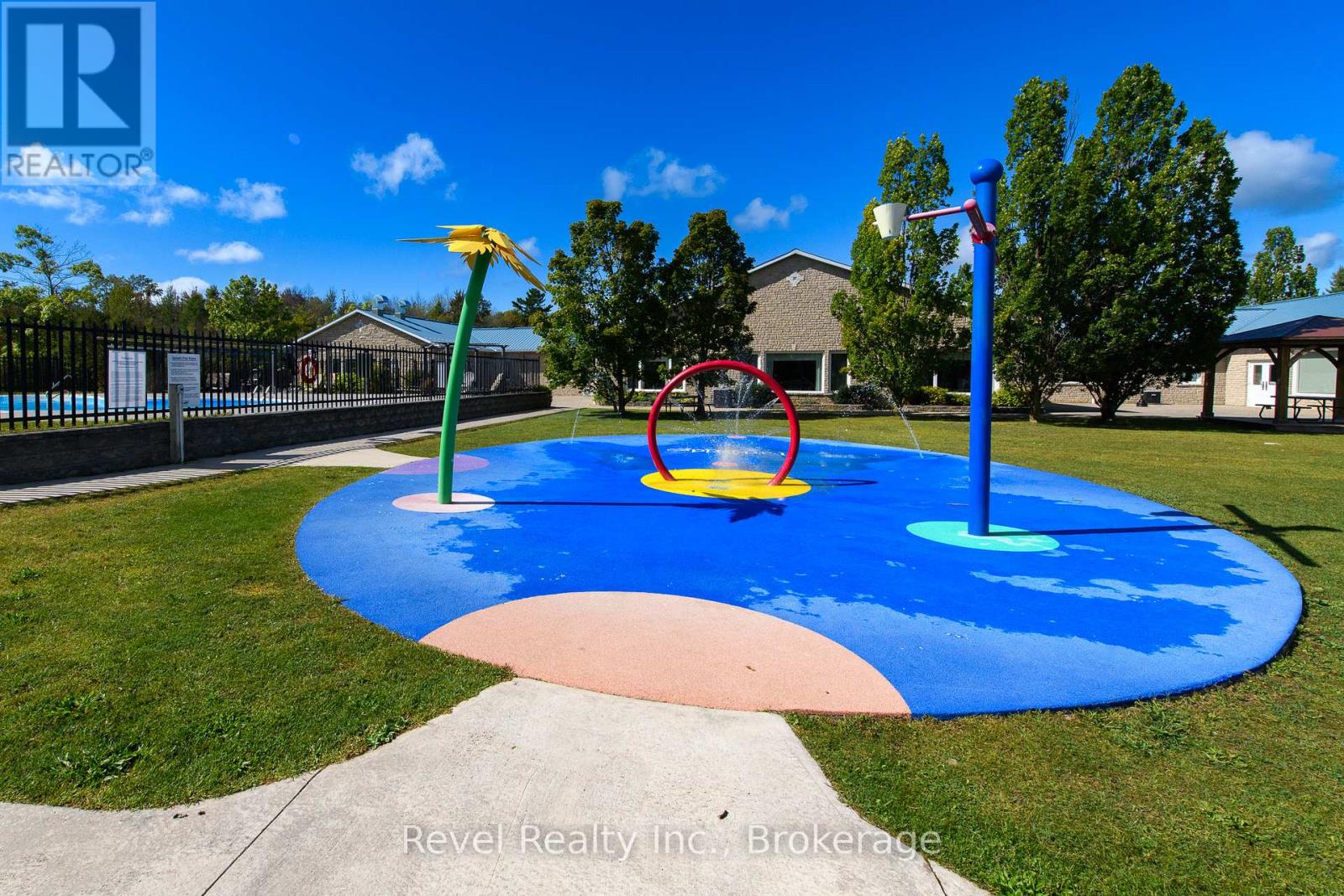 30 Huron Circle, Wasaga Beach, Ontario  L9Z 1X7 - Photo 17 - S13025358