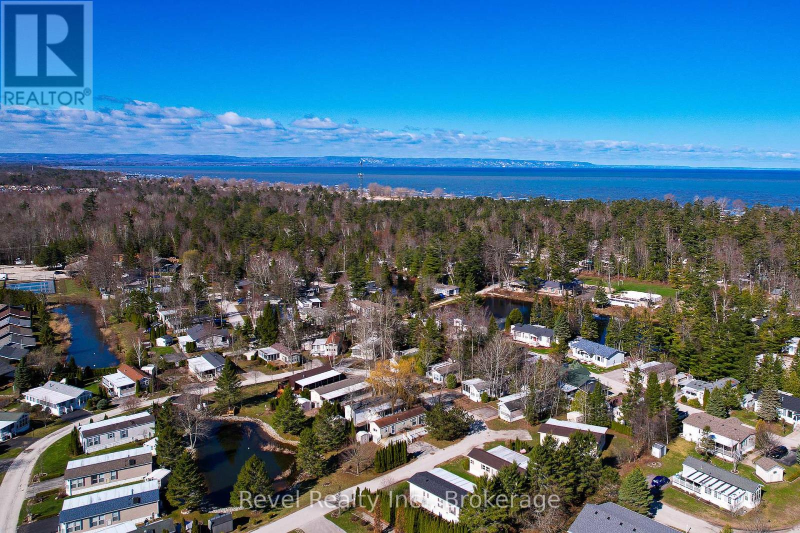 30 Huron Circle, Wasaga Beach, Ontario  L9Z 1X7 - Photo 19 - S13025358