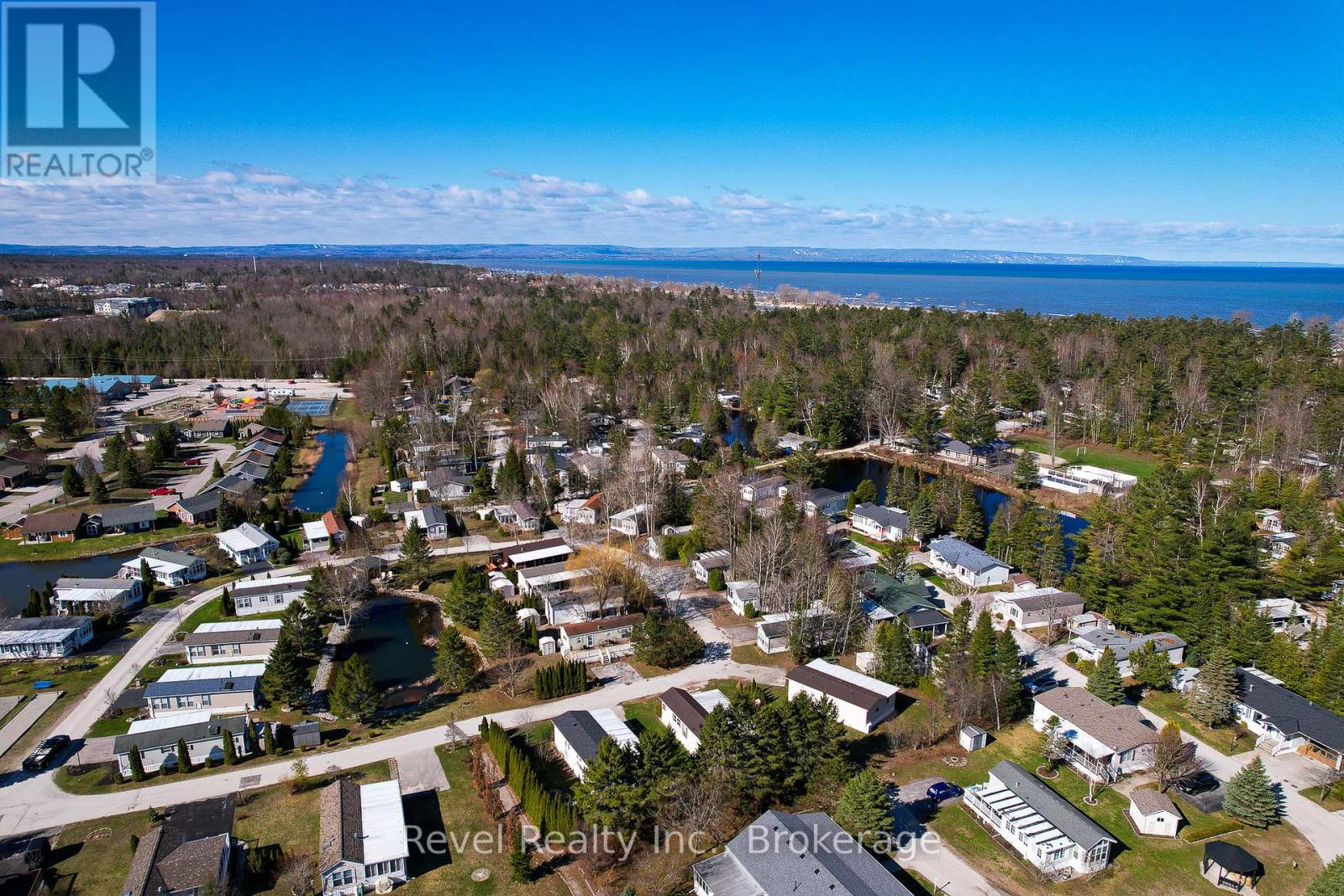 30 Huron Circle, Wasaga Beach, Ontario  L9Z 1X7 - Photo 20 - S13025358