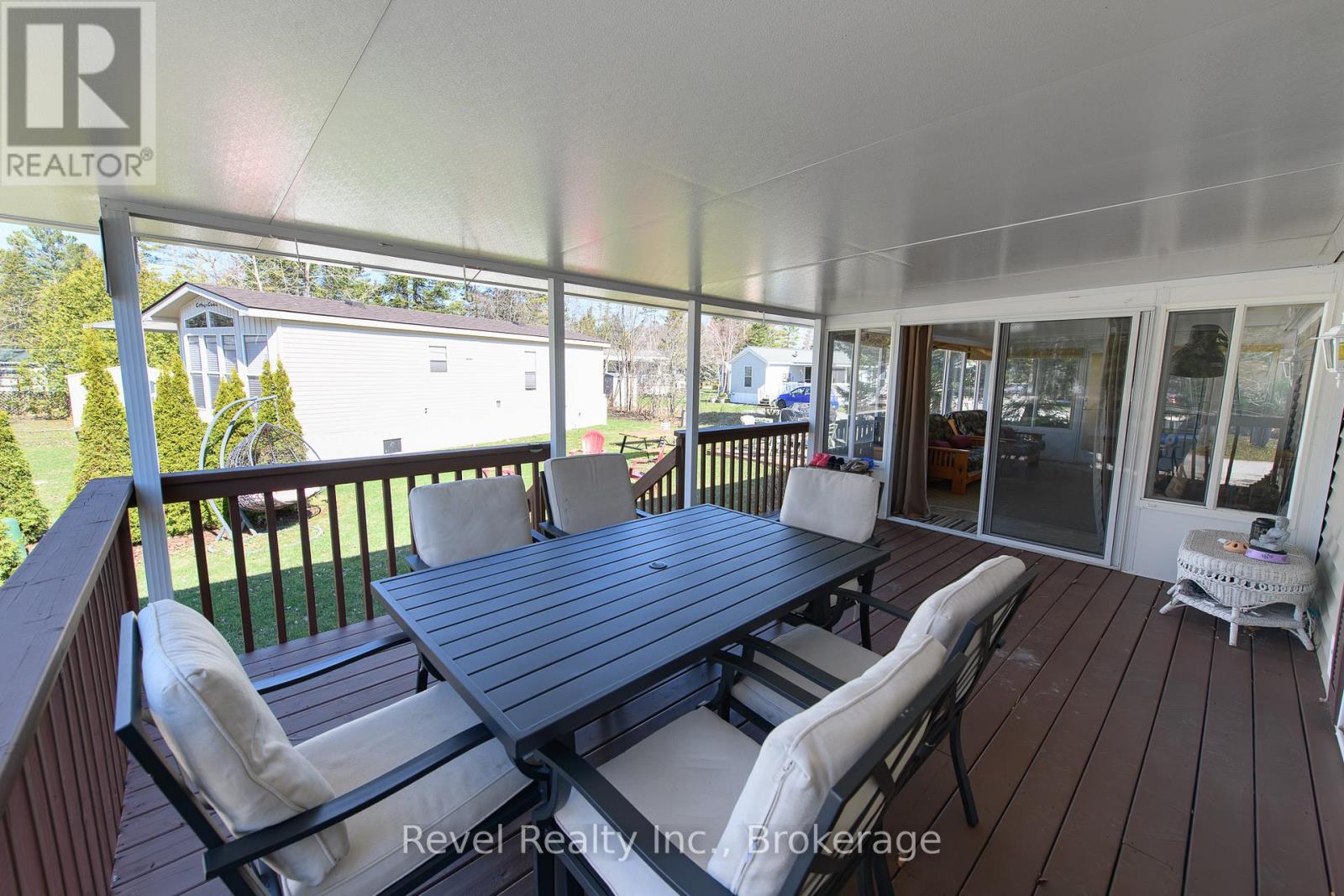 30 Huron Circle, Wasaga Beach, Ontario  L9Z 1X7 - Photo 4 - S13025358