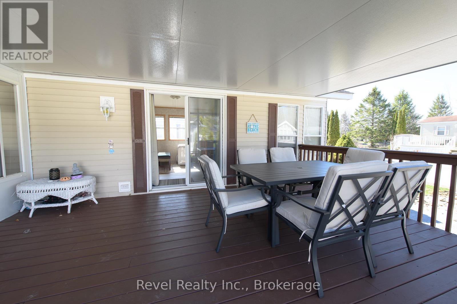 30 Huron Circle, Wasaga Beach, Ontario  L9Z 1X7 - Photo 5 - S13025358