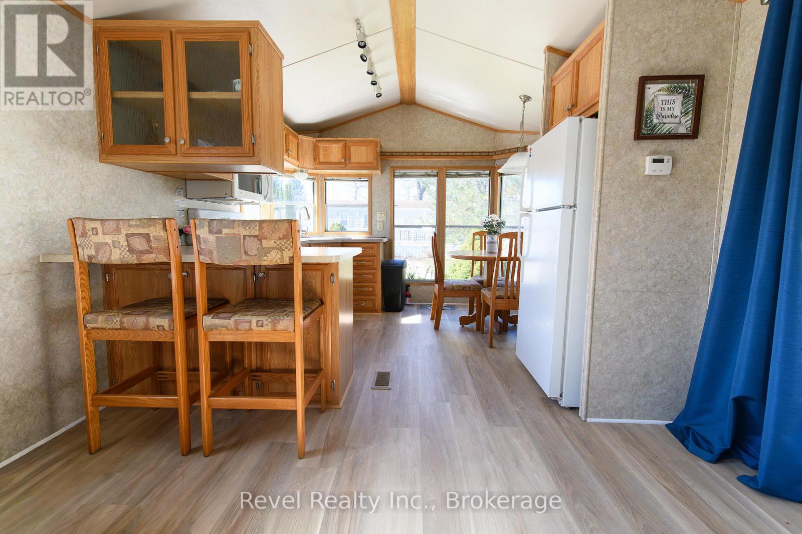 30 Huron Circle, Wasaga Beach, Ontario  L9Z 1X7 - Photo 7 - S13025358