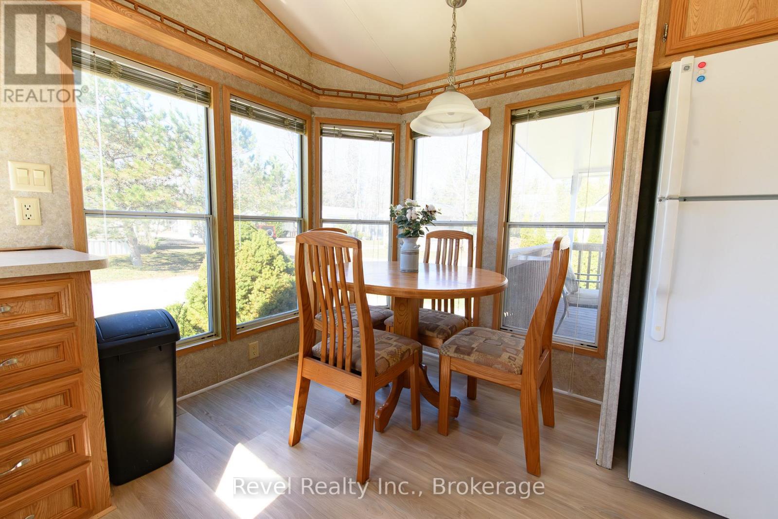 30 Huron Circle, Wasaga Beach, Ontario  L9Z 1X7 - Photo 9 - S13025358