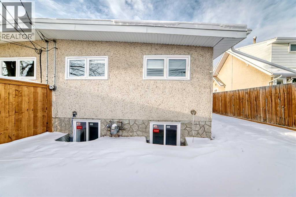 7406-7408 Hunterfield Road Nw, Calgary, Alberta  T2K 4L1 - Photo 47 - A2276447