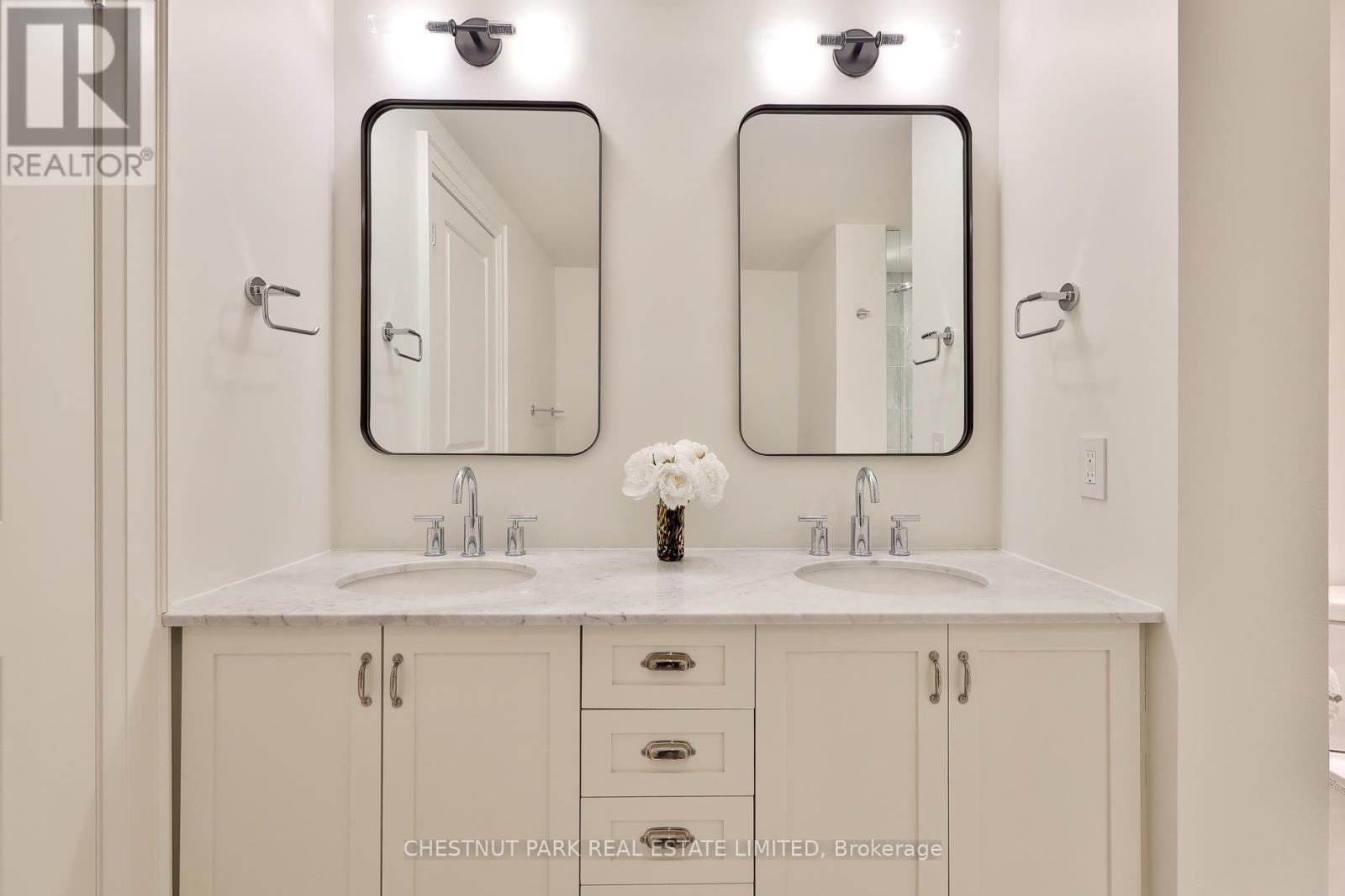 909 - 25 Scrivener Square, Toronto, Ontario  M4W 3Y6 - Photo 24 - C13018618