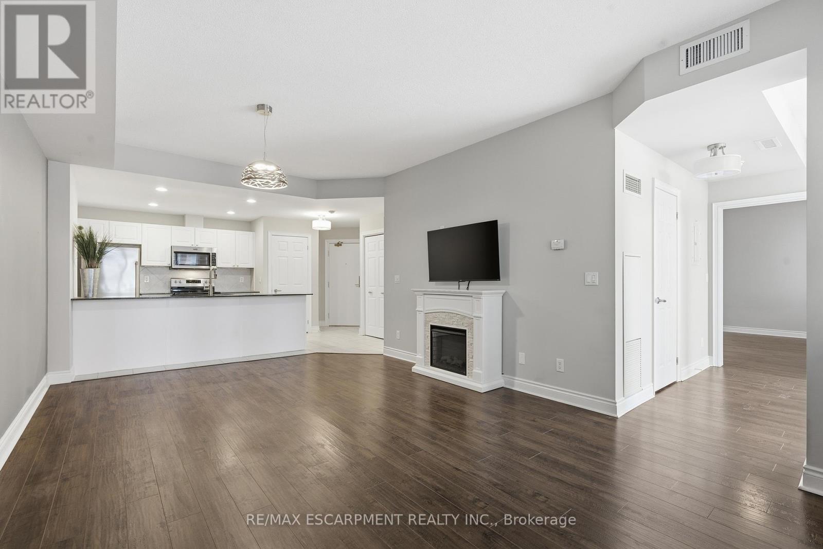 610 - 399 Elizabeth Street, Burlington, Ontario  L7R 0A4 - Photo 16 - W12726412