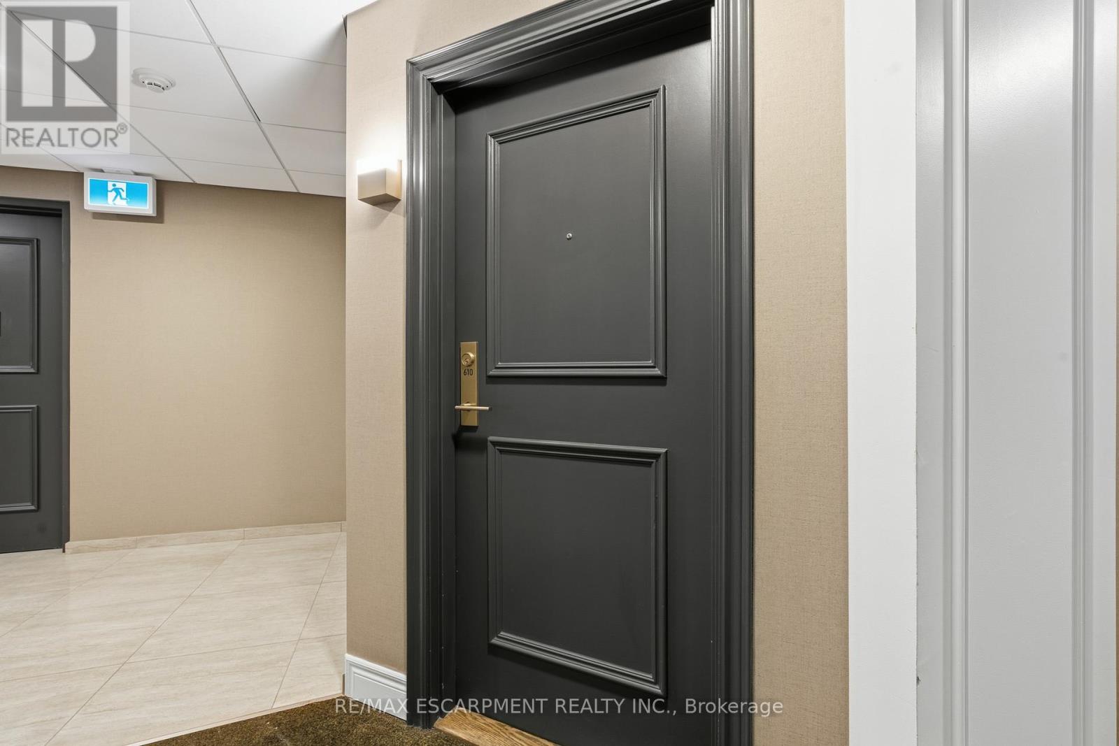 610 - 399 Elizabeth Street, Burlington, Ontario  L7R 0A4 - Photo 5 - W12726412