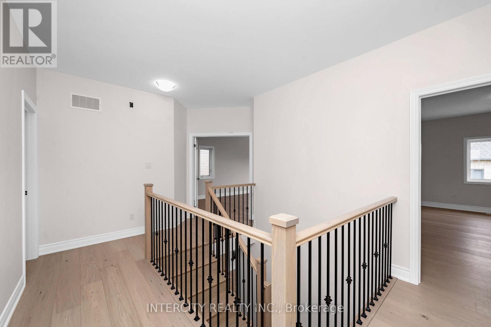 15 Keyworth Crescent, Brampton, Ontario  L6R 4G3 - Photo 31 - W12928658