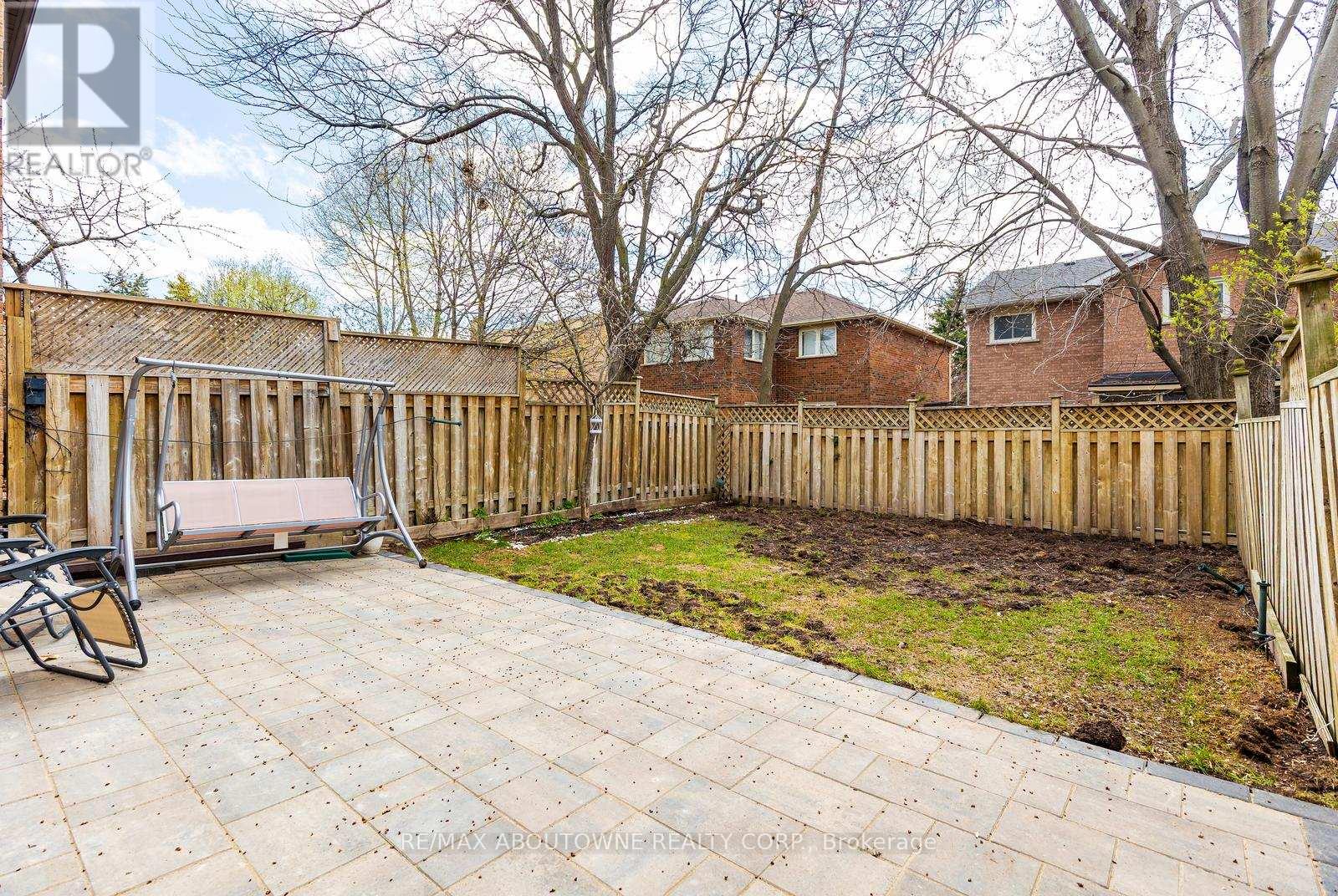 1118 Avondale Drive, Oakville, Ontario  L6H 5L4 - Photo 29 - W13000998