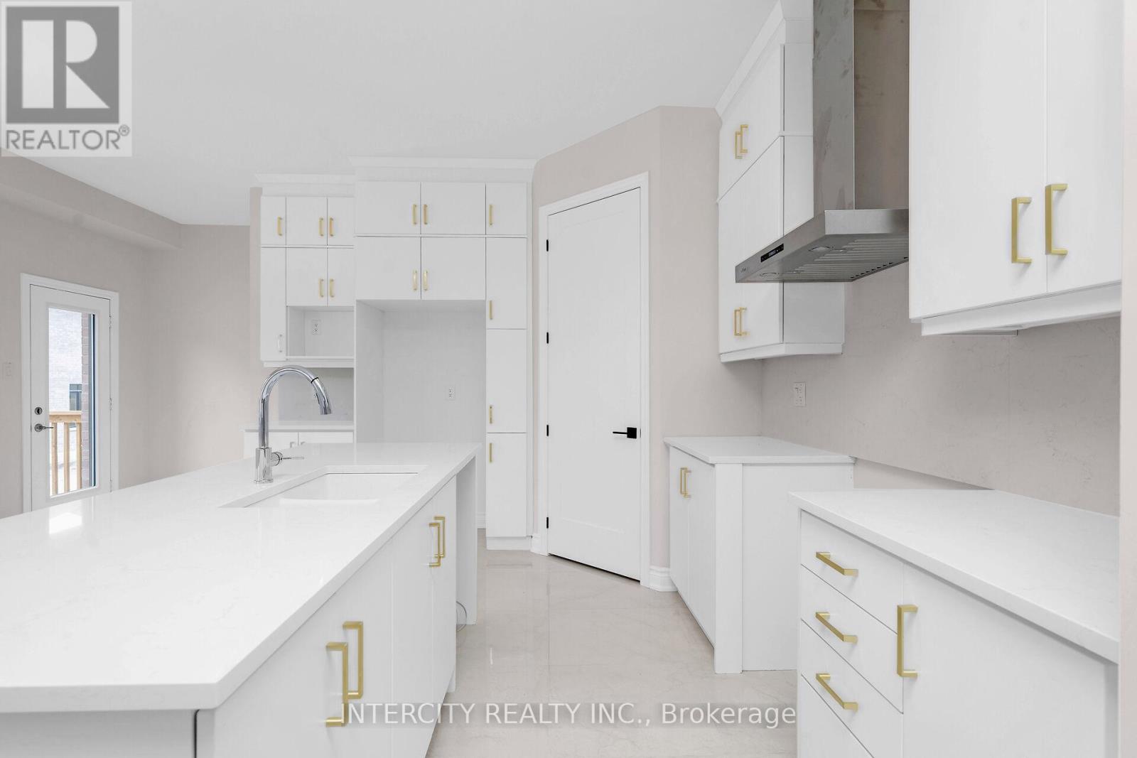 15 Keyworth Crescent, Brampton, Ontario  L6R 4G3 - Photo 11 - W12928658