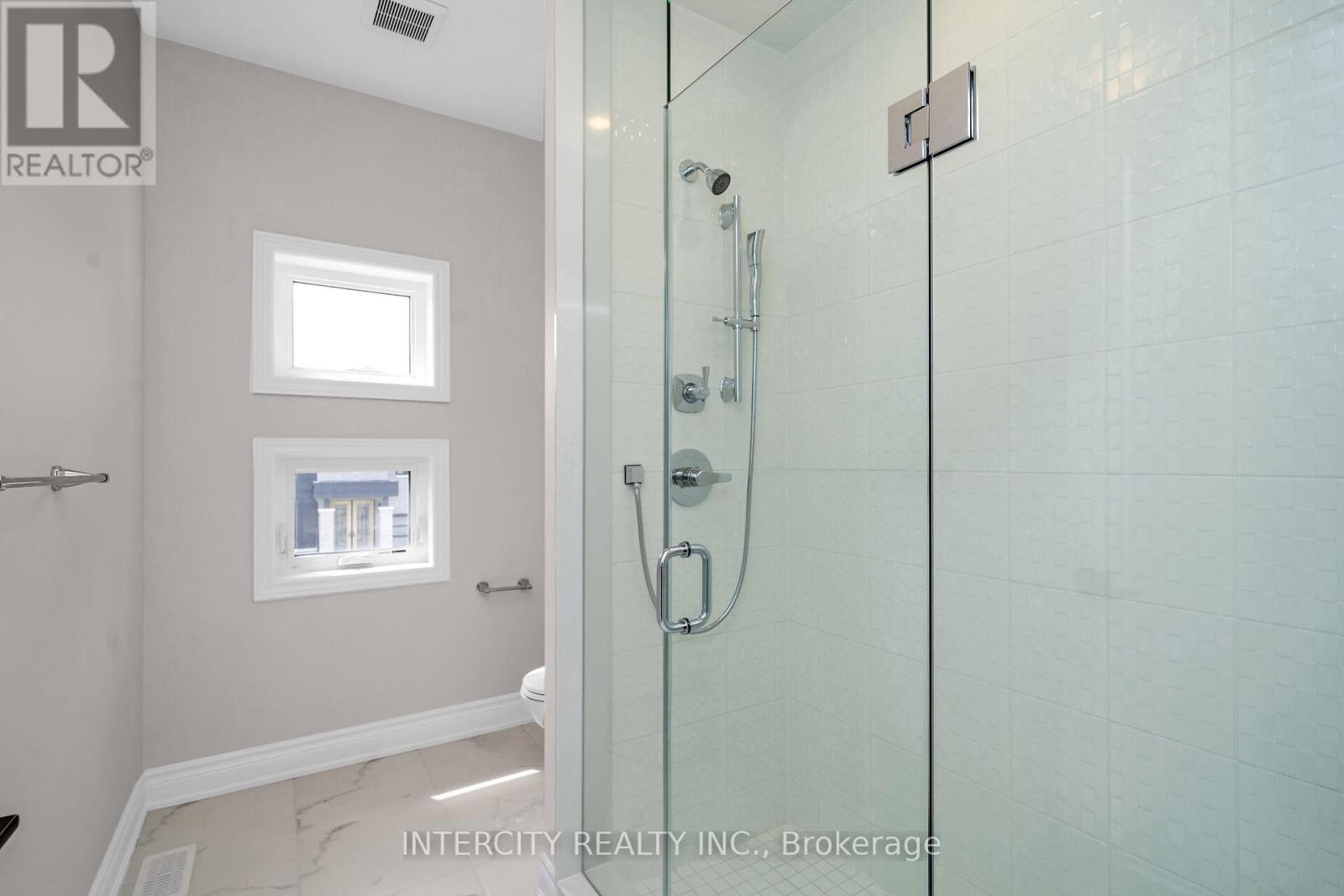 15 Keyworth Crescent, Brampton, Ontario  L6R 4G3 - Photo 26 - W12928658