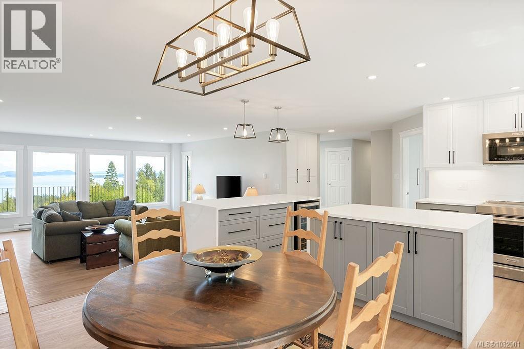 8870 Forest Park Dr, North Saanich, British Columbia  V8L 4E9 - Photo 18 - 1032901