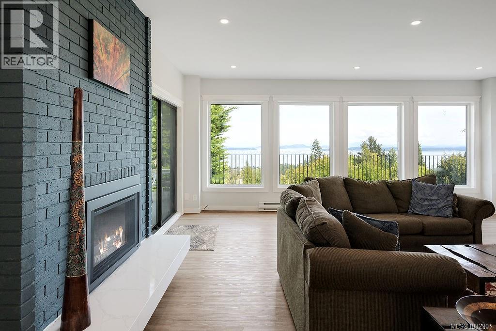 8870 Forest Park Dr, North Saanich, British Columbia  V8L 4E9 - Photo 12 - 1032901