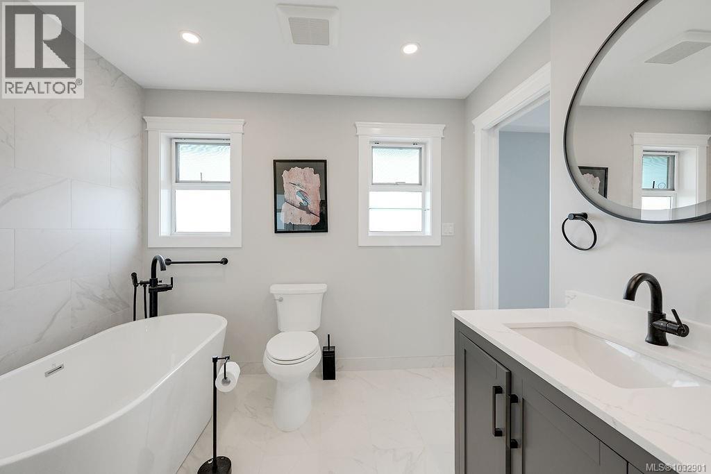 8870 Forest Park Dr, North Saanich, British Columbia  V8L 4E9 - Photo 47 - 1032901