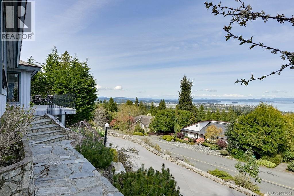 8870 Forest Park Dr, North Saanich, British Columbia  V8L 4E9 - Photo 23 - 1032901