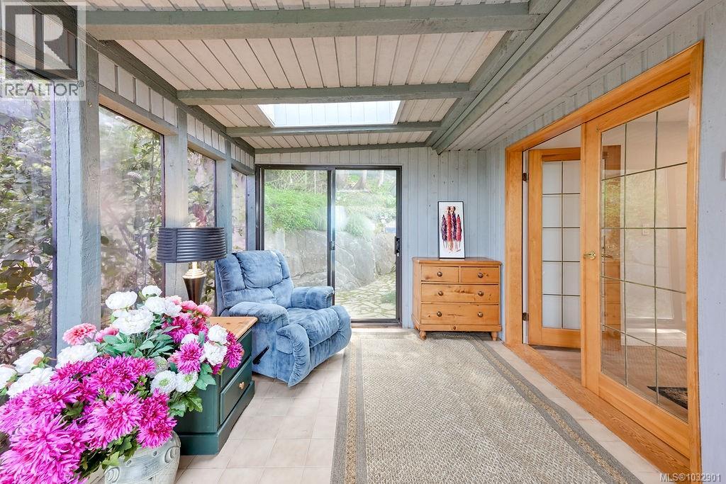 8870 Forest Park Dr, North Saanich, British Columbia  V8L 4E9 - Photo 58 - 1032901